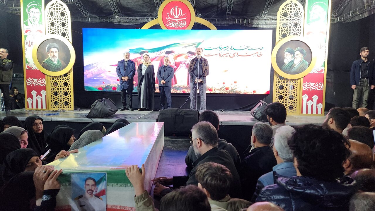 زبان مذاکره‌کنندگان باید همچون موشک‌های سیدمجید موسوی باشد/ تنگه هرمز تا قیامت برای ملت ایران است