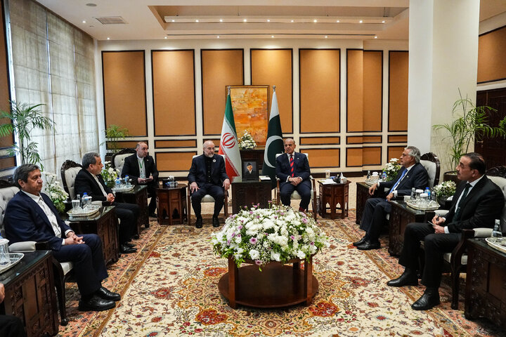 دیدار شهباز شریف نخست وزیر پاکستان با دکتر قالیباف رئیس مجلس