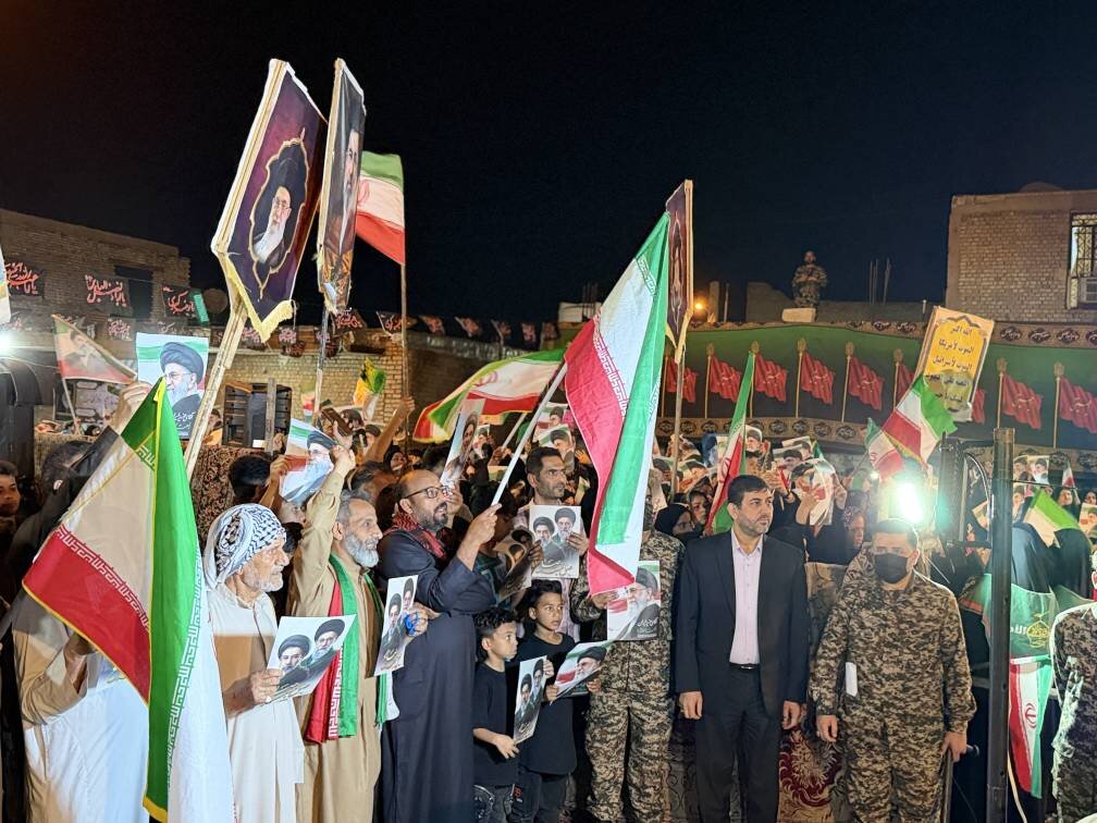 بصیرت ملت و رهبری، سد محکم ایران در برابر فتنههای جنگ نرم است