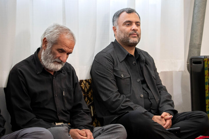 دیدار حاجی بابایی با خانواده پاسدار شهید دادگستر