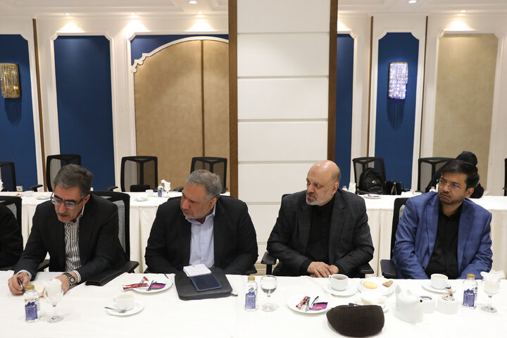نشست مشترک هیات رئیسه و روسای کمیسیون های مجلس با رئیس سازمان برنامه و بودجه
