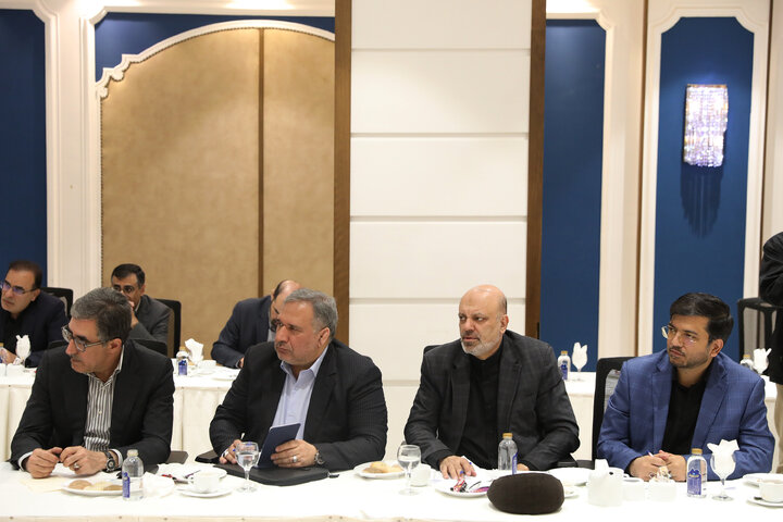 نشست مشترک هیات رئیسه و روسای کمیسیون های مجلس با رئیس سازمان برنامه و بودجه