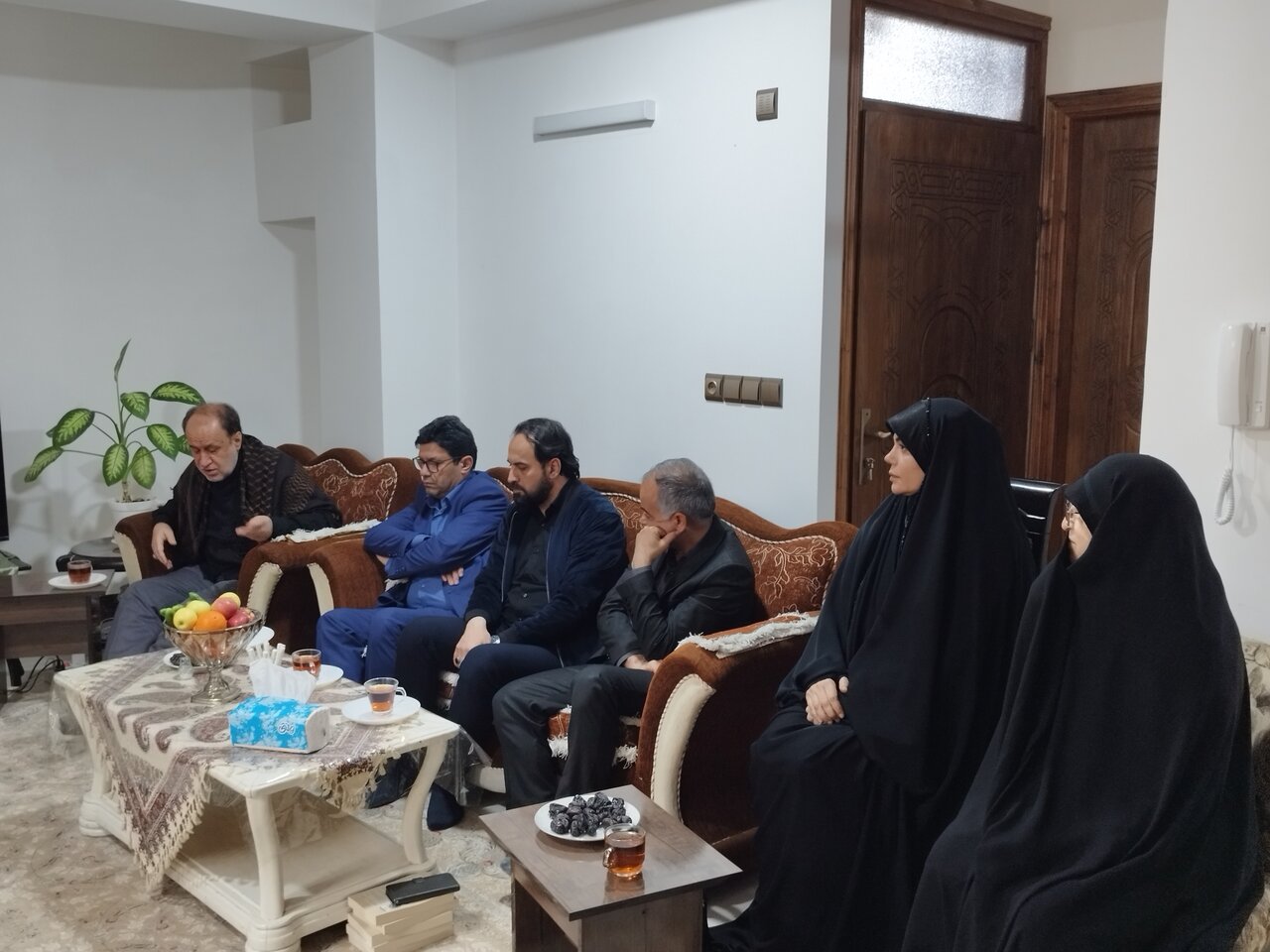 نایب رئیس مجلس از موزه و بیت شهید کشوری بازدید کرد