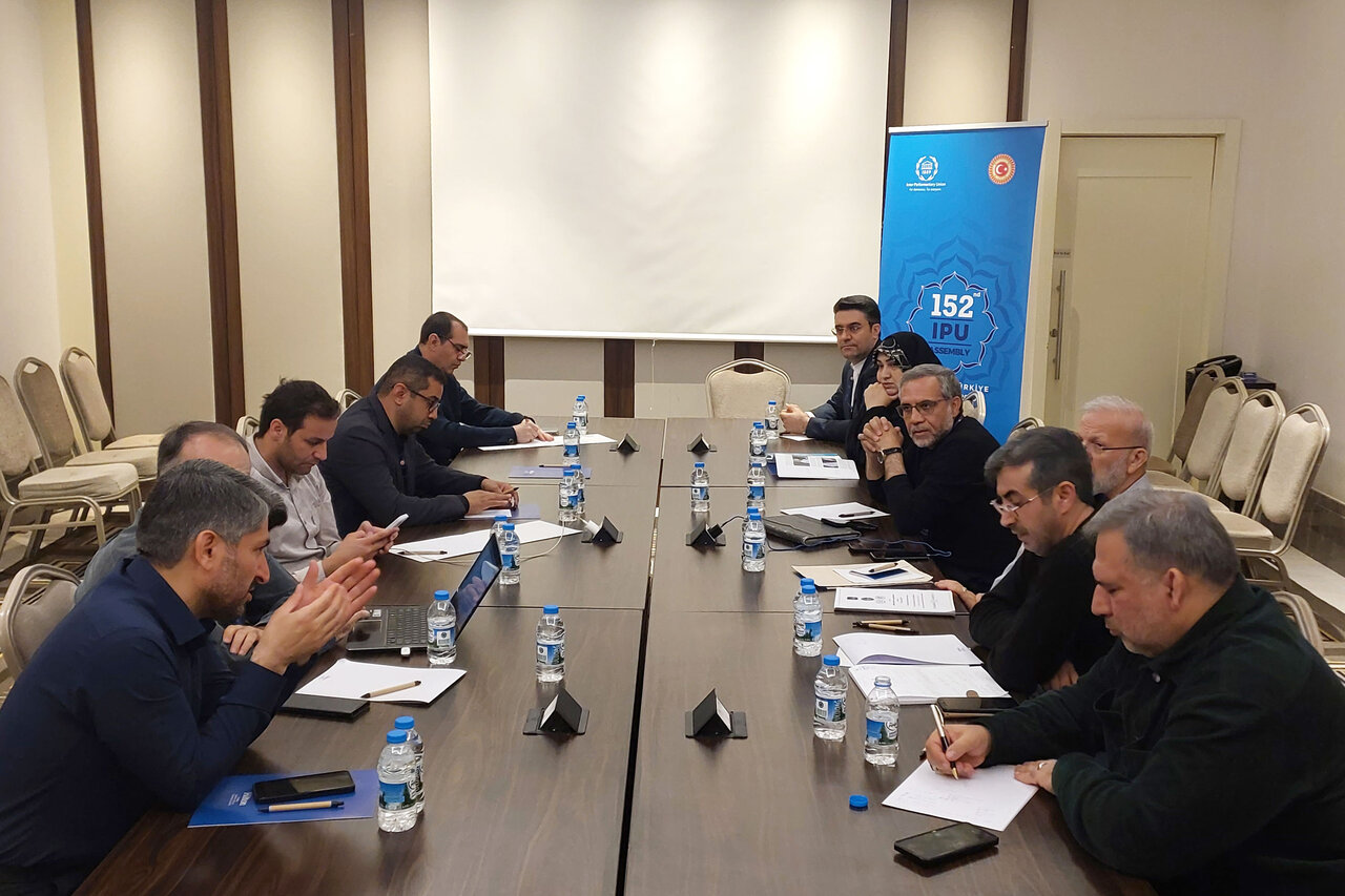هیئت پارلمانی ایران برای حضور در اجلاس بین مجالس جهانی، وارد استانبول شد