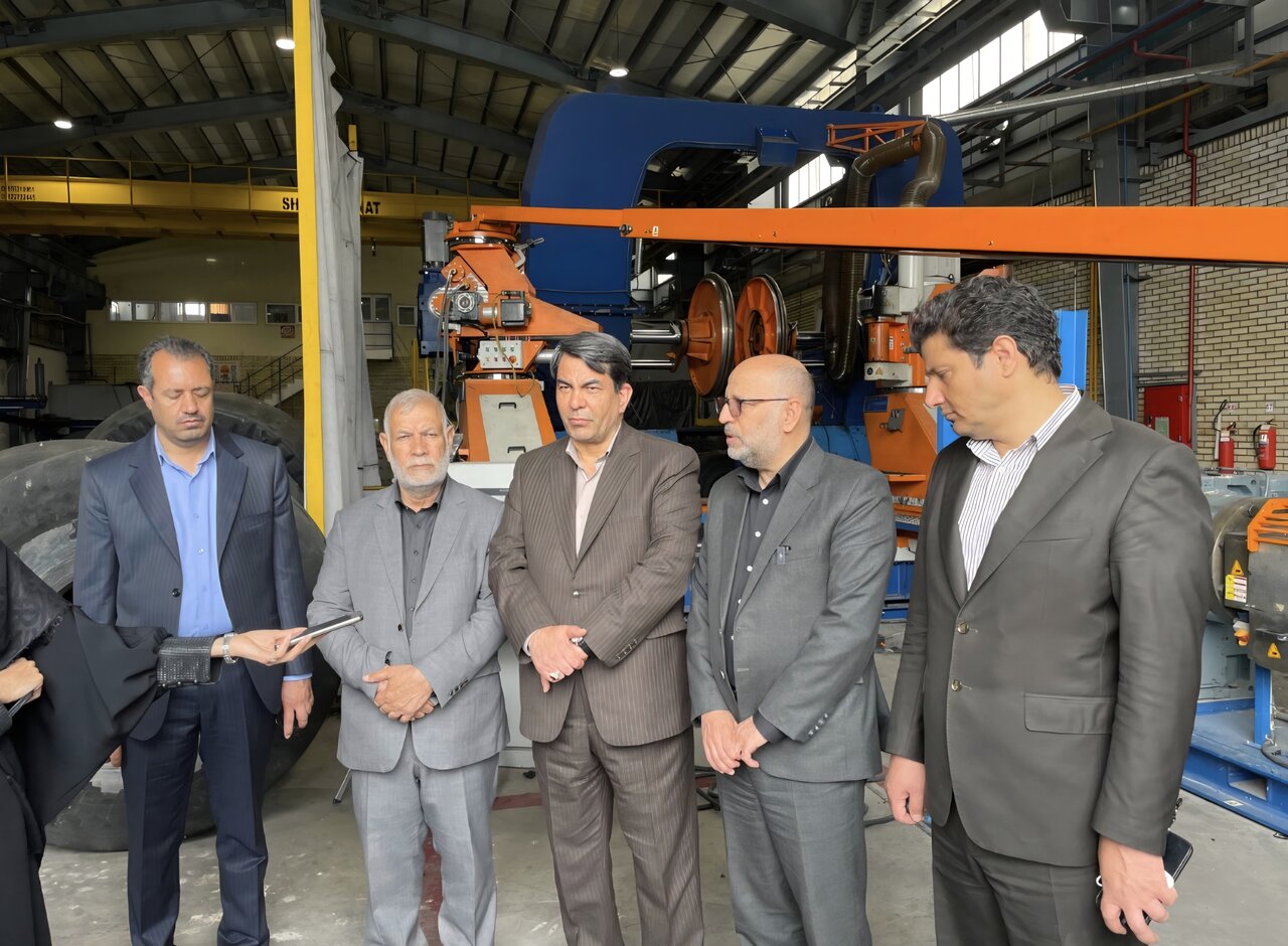 بازدید حسن پور از صنایع کرمان