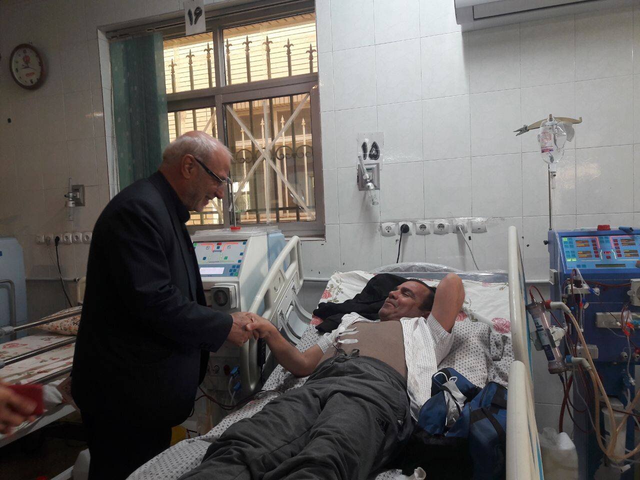 بازدید حاجیدلیگانی از مرکز دیالیز حضرت ولیعصر (عج) دولتآباد