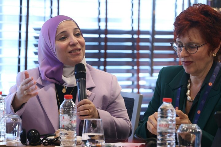 حضور سمیه رفیعی در سمپوزیوم سلامت و رفاه زنان، کودکان و نوجوانان در مواقع بحران - استانبول