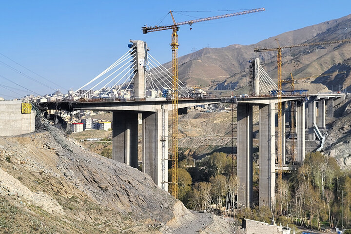 بازدید نایب رئیس مجلس و رئیس و اعضای کمیسیون عمران مجلس از پل B1 کرج