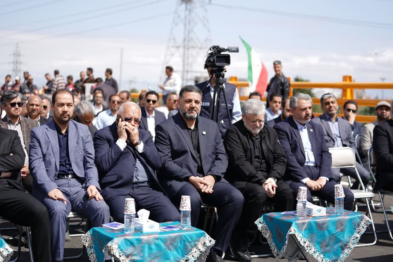 عظیمیراد از حل مشکلات حملونقل شهری مشهد با بهرهبرداری از ۱۳۰ تاکسی ون جدید خبر داد/ مشکلات بیمارستان امام حسین(ع) در دستور بررسی قرار گرفت