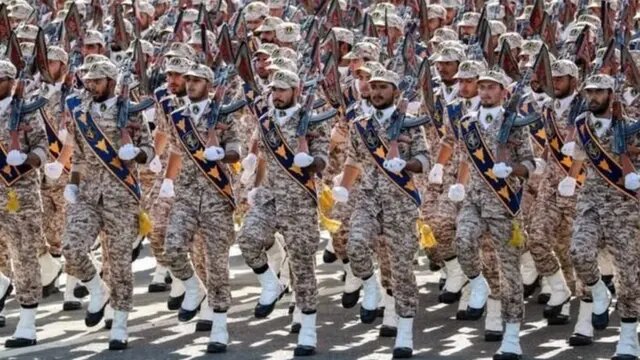 شاهد ثبت صفحه جدیدی از افتخارات ارتش تاریخ بشریت هستیم/ ارزشمندترین و قویترین‌ سرمایه ارتش، ایمان، باور و اعتماد ملت متمدن ایران است