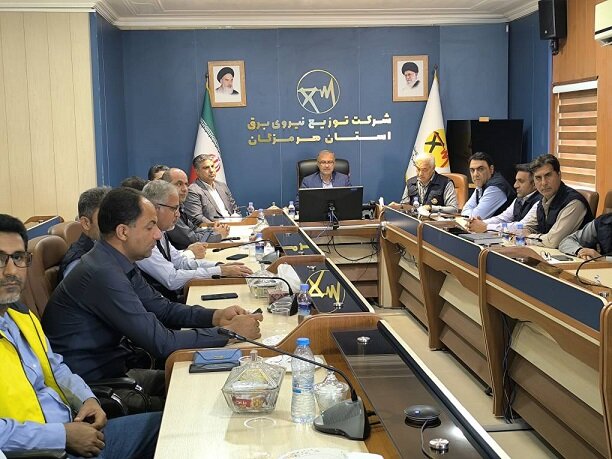 تجلیل احمد مرادی از ایثار سیمبانان هرمزگانی در «جنگ رمضان»/ شجاعت نیروهای صنعت برق،توطئه دشمن را خنثی کرد