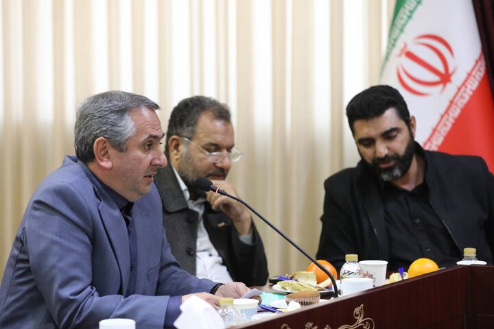 نشست نایب‌رئیس مجلس و اعضای کمیسیون فرهنگی با وزیر ورزش و جوانان