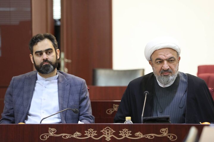 نشست نایب‌رئیس مجلس و اعضای کمیسیون فرهنگی با وزیر ورزش و جوانان