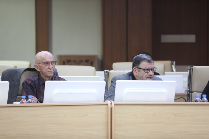 نشست مجمع نمایندگان استان تهران مجلس با وزیر بهداشت