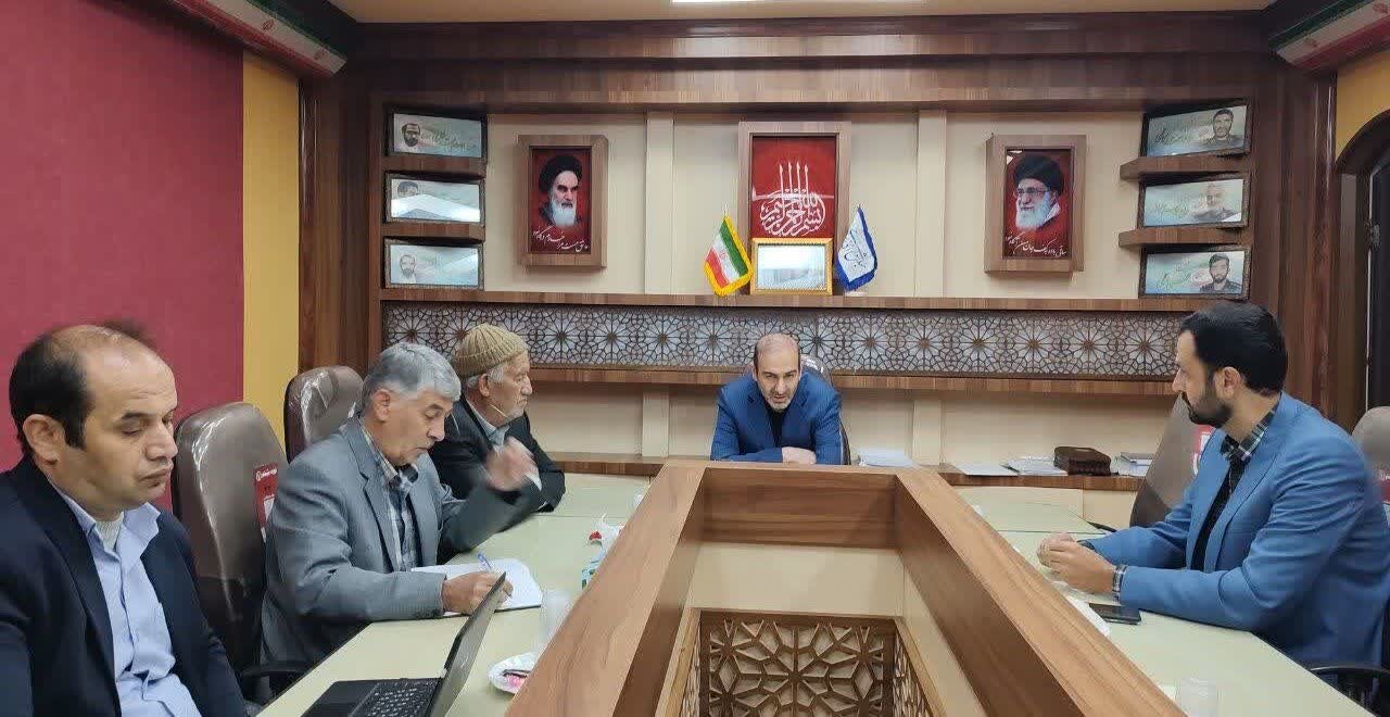 دیدار ابوترابی با مدیرعامل شهرک صنعتی نجف‌آباد/ آسیب‌های ناشی از حملات دشمن در جنگ رمضان پیگیری شد