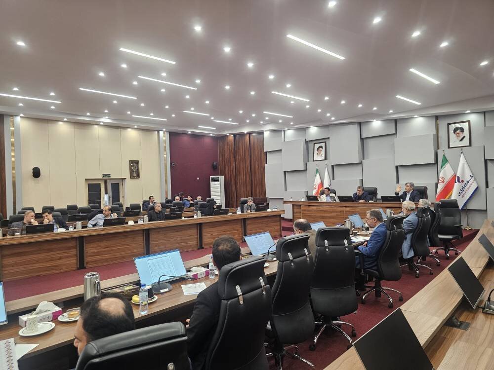 تصویب کلیات لایحه اصلاح موادی از قانون تأمین اجتماعی در کمیسیون اجتماعی مجلس/ اتخاذ تصمیمات جدید برای بیمه کارگران ساختمانی و کسب‌وکارهای اینترنتی