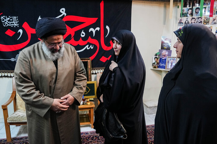 دیدار جمعی از نمایندگان مجلس با خانواده شهیده تجمعات مردمی