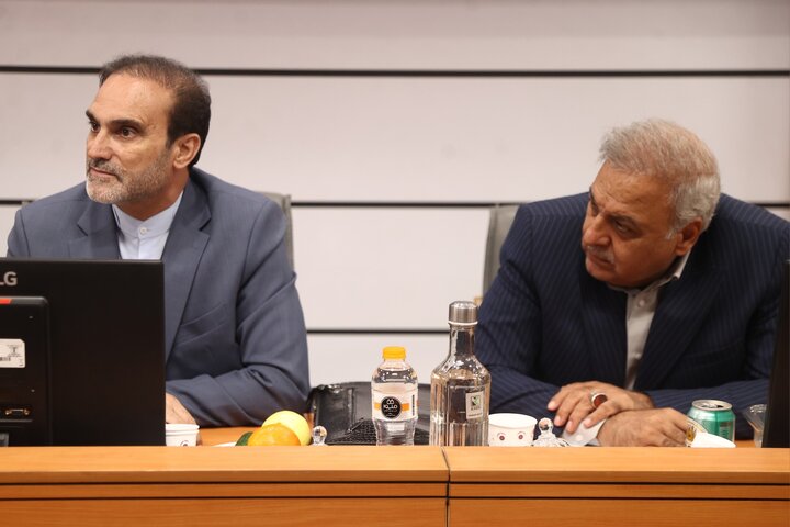 نشست هم‌اندیشی نمایندگان در اجرای سیاست‌های کلی نظام