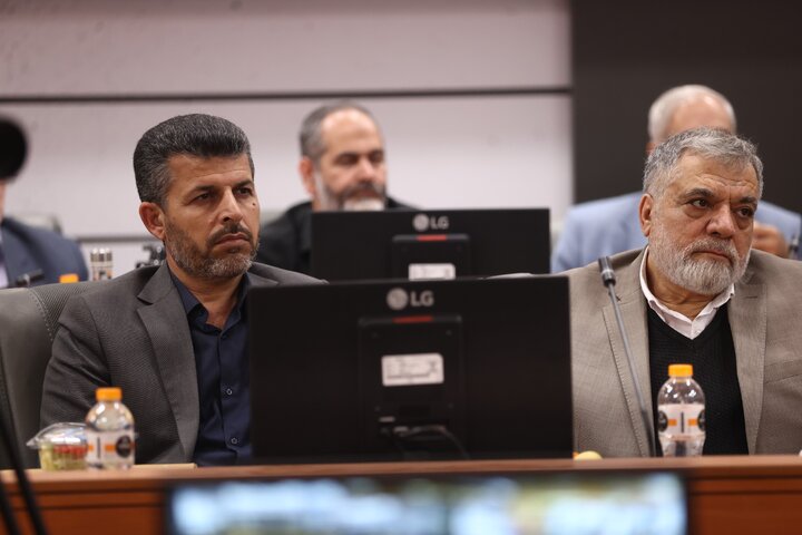 نشست هم‌اندیشی نمایندگان در اجرای سیاست‌های کلی نظام