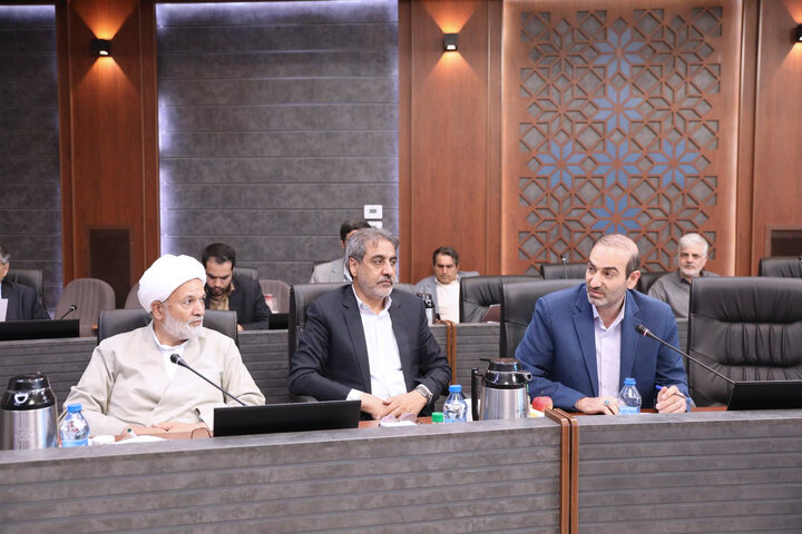 نشست کمیسیون شوراها برای بررسی طرح تشکیل وزارت مدیریت بحران