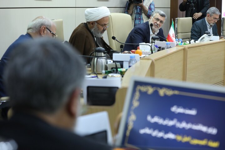 نشست کمیسیون اصل ۹۰ با وزیر بهداشت