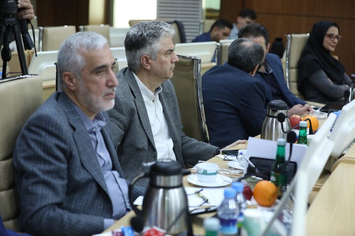 نشست کمیسیون اصل ۹۰ با وزیر بهداشت