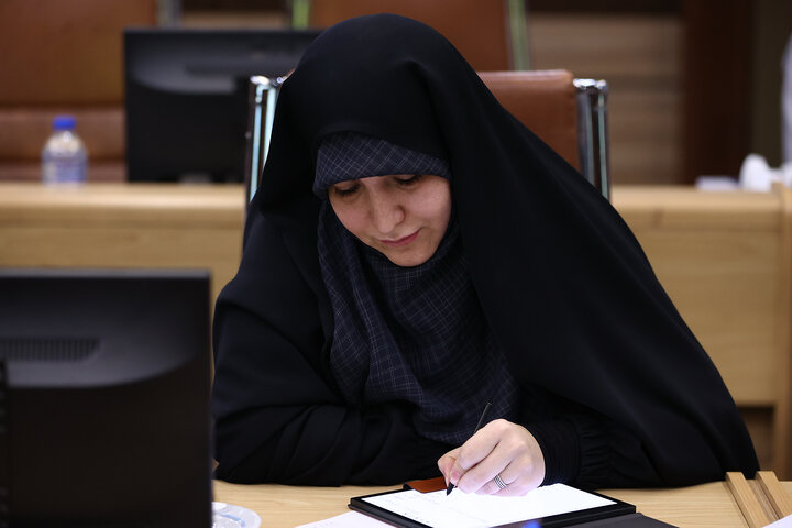 اعضای مجمع نمایندگان استان تهران از تاسیسات انبار نفت ری