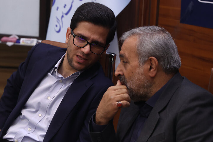 اعضای مجمع نمایندگان استان تهران از تاسیسات انبار نفت ری