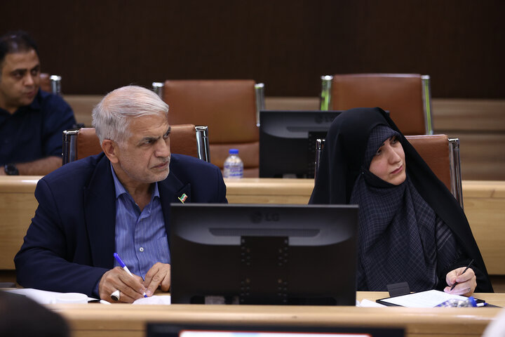 اعضای مجمع نمایندگان استان تهران از تاسیسات انبار نفت ری