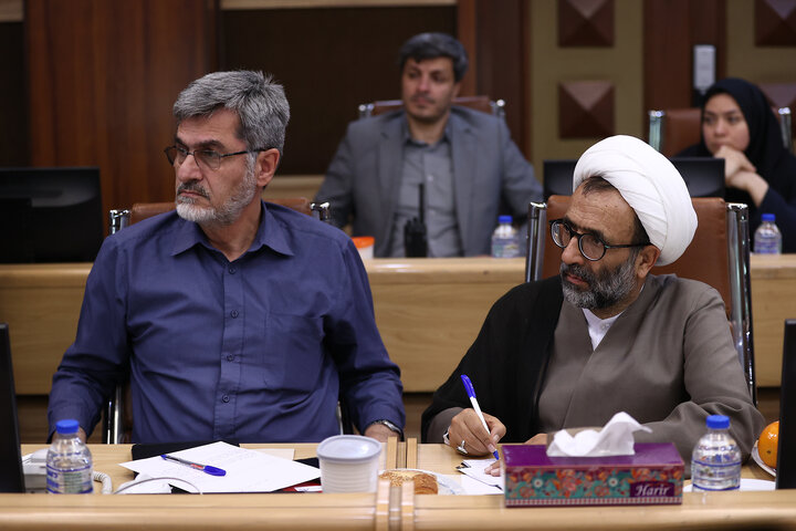 اعضای مجمع نمایندگان استان تهران از تاسیسات انبار نفت ری