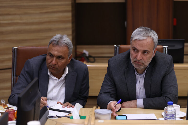 اعضای مجمع نمایندگان استان تهران از تاسیسات انبار نفت ری