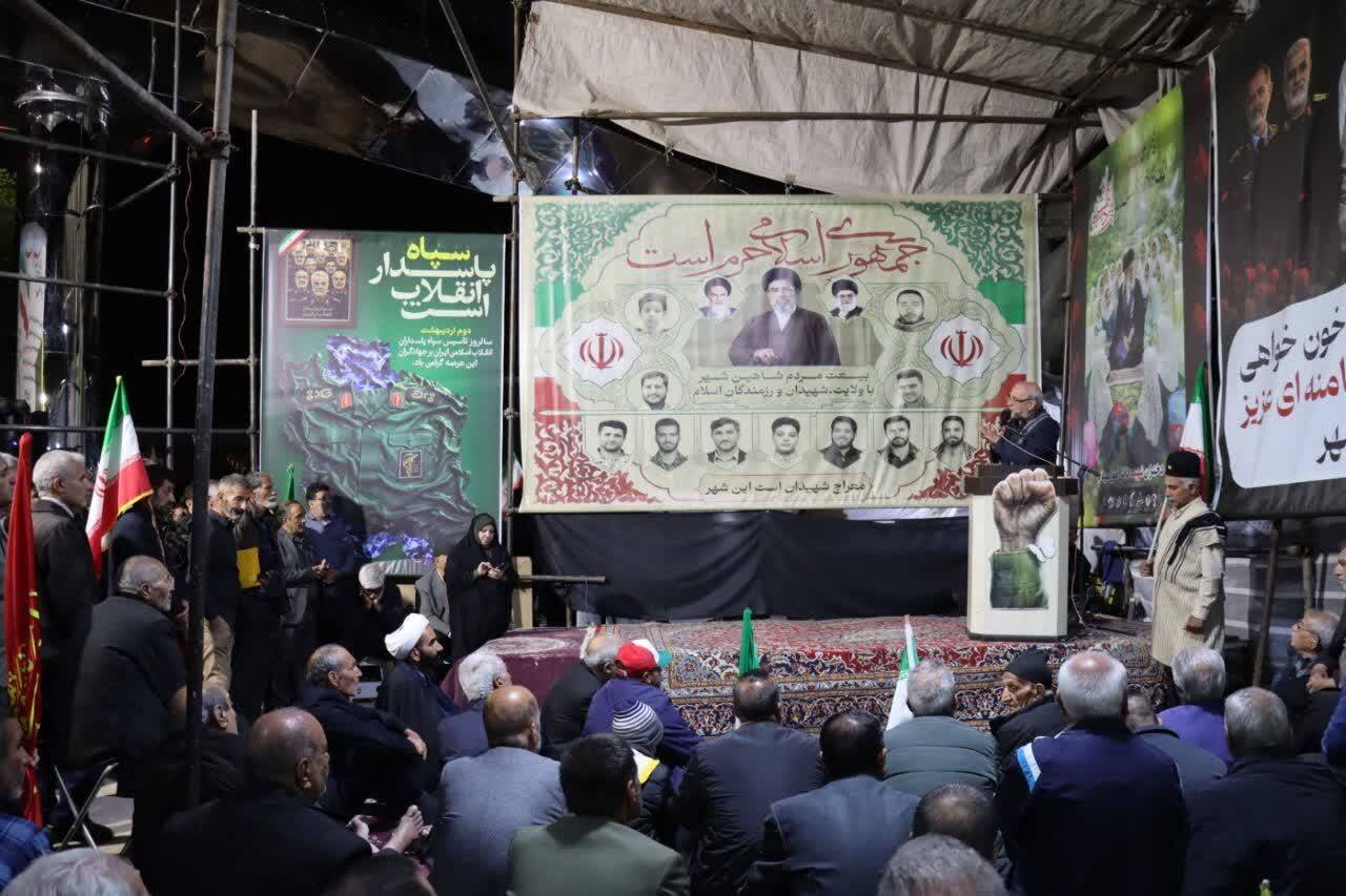 حضور و سخنرانی تبیینی حاجیدلیگانی در اجتماع باشکوه مردم شاهینشهر