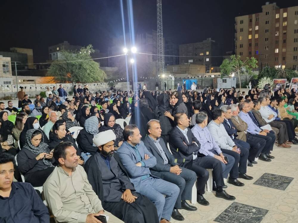 حضور و سخنرانی احمد مرادی در مراسم اولین سالگرد شهدای حادثه بندر شهید رجایی