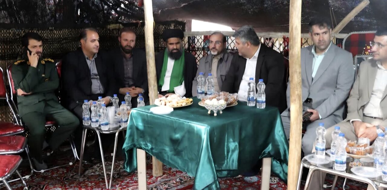 بازدید حدادی از نمایشگاه فرهنگ اقوام در کردان