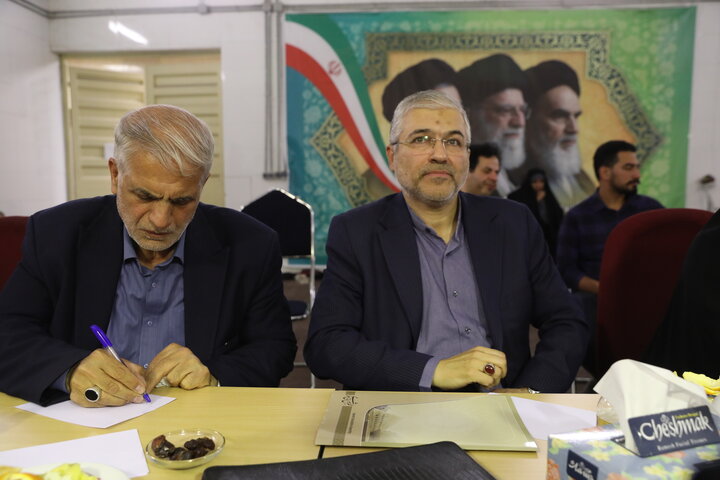 نشست اعضای مجمع نمایندگان استان تهران با شهردار تهران