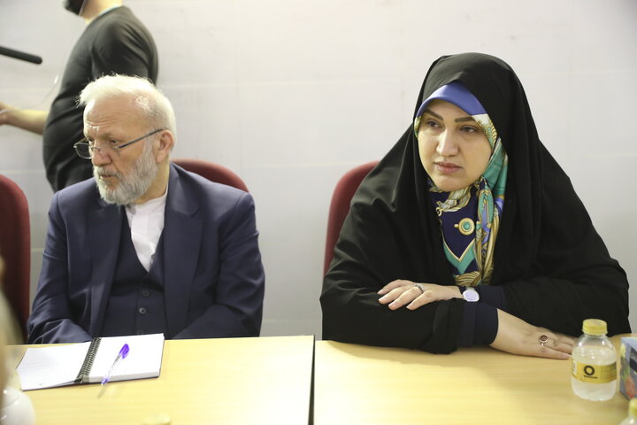 نشست اعضای مجمع نمایندگان استان تهران با شهردار تهران