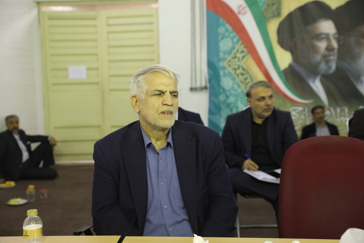 نشست اعضای مجمع نمایندگان استان تهران با شهردار تهران