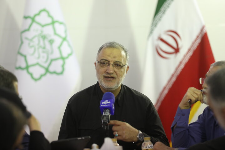 نشست اعضای مجمع نمایندگان استان تهران با شهردار تهران