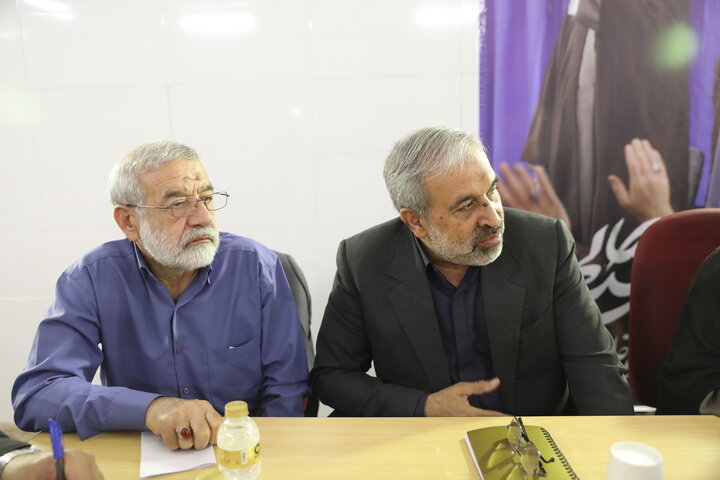 نشست اعضای مجمع نمایندگان استان تهران با شهردار تهران