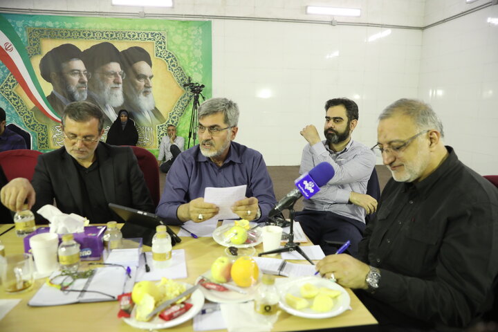 نشست اعضای مجمع نمایندگان استان تهران با شهردار تهران