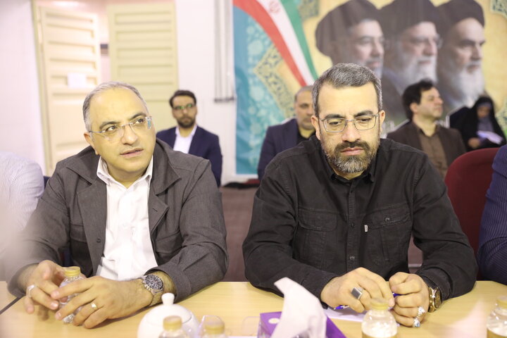 نشست اعضای مجمع نمایندگان استان تهران با شهردار تهران