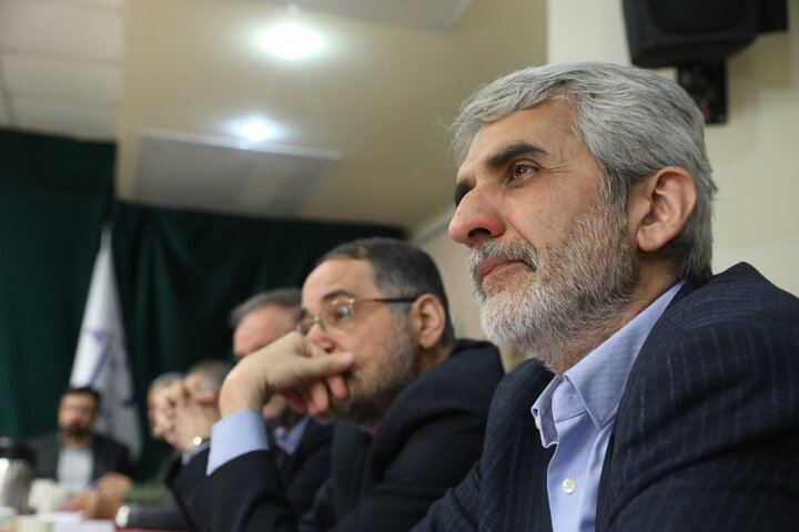 نشست هیئت رئیسه مجلس و اعضای کمیسیون آموزش با وزیر علوم