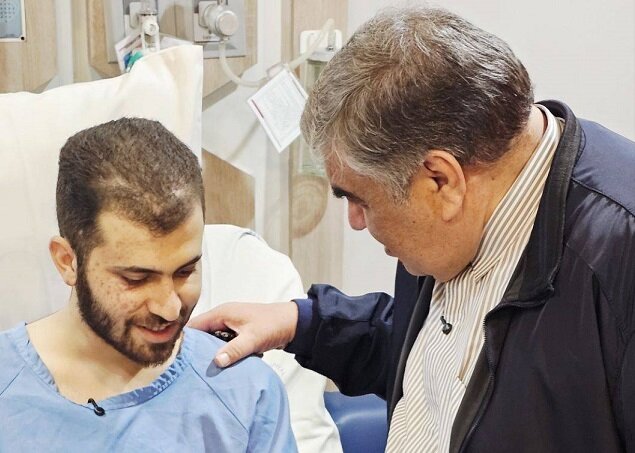 تجلیل فتح الله حسینی از رشادت یک قهرمان جوان