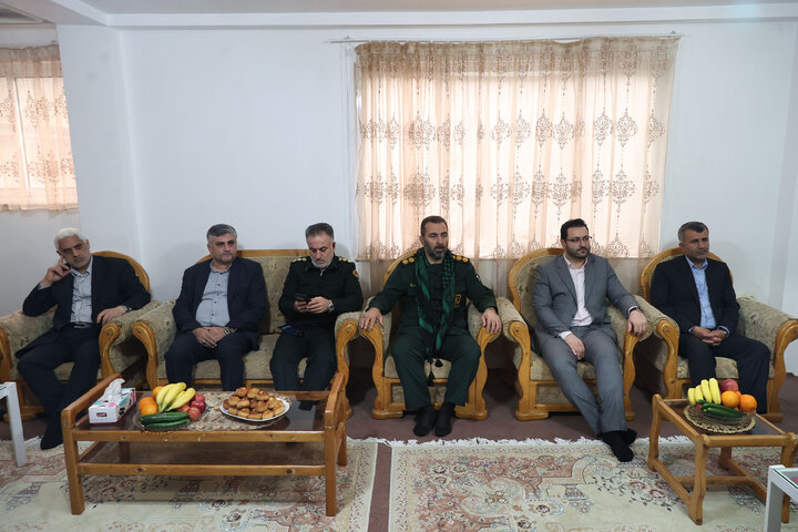 حضور حاجی بابایی در منزل شهید مختاری