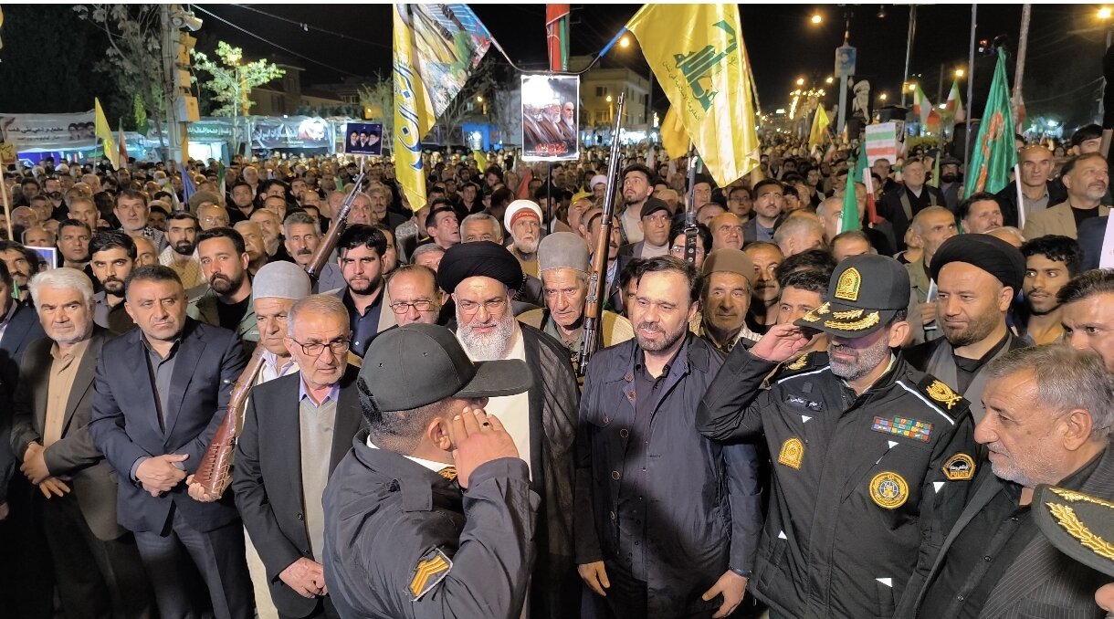 محمد بهرامی:دولت در شرایط جنگی بدون وقفه به مردم خدمت‌رسانی کرد/ انسجام ملی، عامل افزایش اقتدار و جایگاه جهانی ایران شد