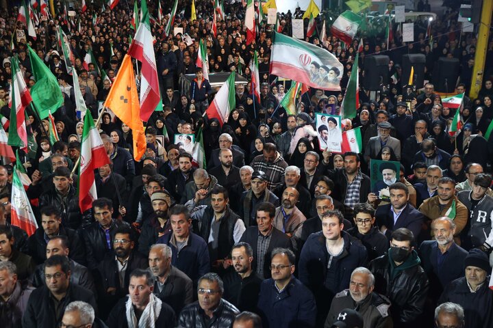استقبال از حضور حاجی‌بابایی در اجتماع عظیم و پرشور مردم شهر اردبیل