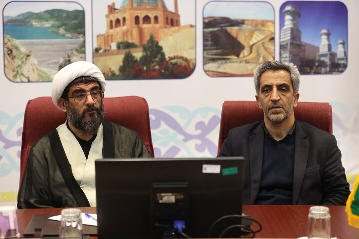 حضور دکتر حاجی‌بابایی در نشست همفکری اعضای جبهه انقلاب استان زنجان