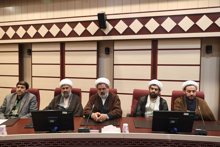 حضور دکتر حاجی‌بابایی در نشست همفکری اعضای جبهه انقلاب استان زنجان