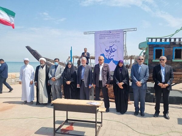 خلیج فارس، سند افتخار و ایستادگی مردمان دلیر جنوب است