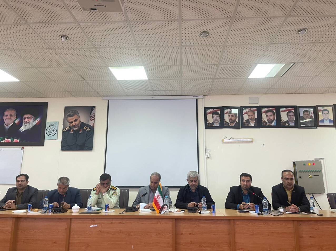پیگیری مطالبات فرهنگیان عنبرآباد در هفته معلم/ تاکید بر تسریع در استقلال آموزش و پرورش جبالبارز جنوبی